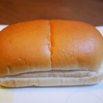 セブンイレブン - 牛乳パン つぶあんクリーム(信州産小麦使用)