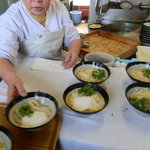 山越うどん - うどんが出るのは早い！！