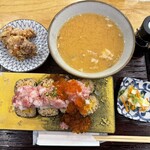 鮨とおでん＆ - ネギトロタク巻きいくら載せ唐揚げ定食