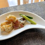 中国飯店 麗晶 - 大エビの実山椒炒め
