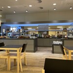 Austrian Business Lounge - 