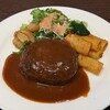 自由亭 - 料理写真:牛肉100%ハンバーグ