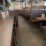 一二三の夜明け。 - 広い店内