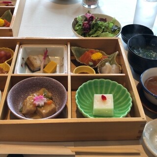 レイクサイドヴィラ 翠明閣_1