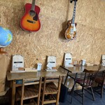 Canyon Bee - 
