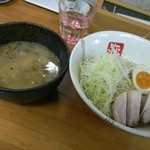 らーめん弥七 - ちゃーしゅーつけ麺(2015/3)