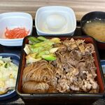 吉野家 - 料理写真:絶品牛重+半熟玉子+お新香