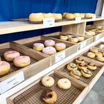 BLANKETDONUTS - 