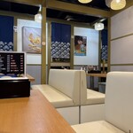 湯火 - 店内