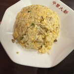 中華大新 - 料理写真:半チャーハン