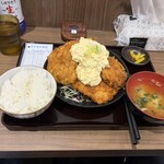 謹製鶏かつ食べりん亭 - 