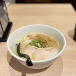 貝だしらぁ麺と鶏白湯らぁ麺 ふじを - 料理写真: