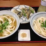 純手打ち讃岐うどん五郎 - しょうゆうどんセット　昆布ししとうてんぷら