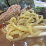 家系ラーメン王道家直伝 との丸家 - 