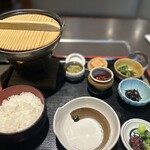 味喰笑 - ちゃんこ鍋御膳（ご飯、小鉢、香の物付き）
1600円