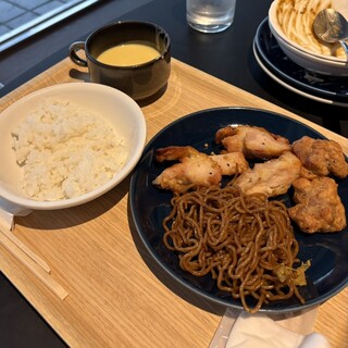 リーガプレイス肥後橋 カフェテラス_1