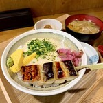 ごっつり - さば串とろろ定食 八戸名物せんべい汁と小鉢、漬物付き