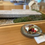 Beans cafe .miyama - お庭を眺めながら湯葉ミルフィーユをいただきます