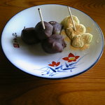 寒香亭 - 名物のおだんごです