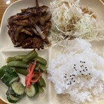CROSSROAD - おまかせ！
1プレートランチ　　¥900