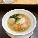 中華そば 鯵右衛門 - 味玉鯵塩そば