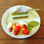 森のお菓子屋 スピカ - 料理写真:ケーキプレート(緑茶ダックワーズ)