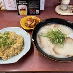 旭川ラーメン - 料理写真:チャーハン塩チャーシュー