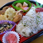 Sazae - 梅じゃこ弁当　540円