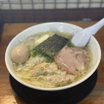 伊達屋 - 塩雲呑麺、煮卵、バタートッピング