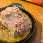 スペインバル・ジローナ - 塩豚と白いんげん豆の煮込