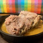スペインバル・ジローナ - 塩豚と白いんげん豆の煮込