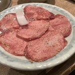 神泉ホルモン 三百屋 - 