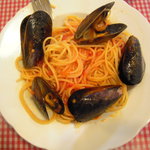 パデラトゥーラ - ムール貝、トマトソーススパゲティ。