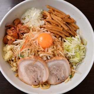 【油そばもあります！】様々なメニューを取り揃えてます。