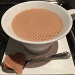 サロン・ド・テ オ・グルニエ・ドール - 