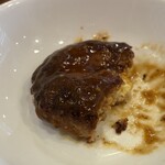 ガスト - チーズインハンバーグ（半分食べた後）