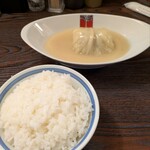 アカシア - ロールキャベツと大盛りライス