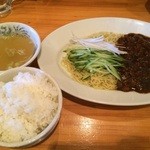 頂香 - ジャージャー麺880円＆半ライス（2015年3月）