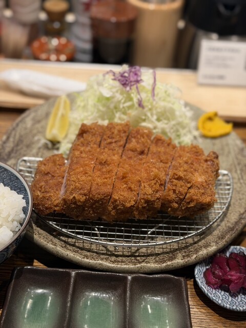 空が盗まれた日　とんかつぺんぎん とんかつ檍 東銀座店 - 東銀座/とんかつ | 食べログ