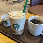 スターバックスコーヒー - ドリンク写真:ずーーっと電話しているお客さんがいて、スタバの店内は通話OKなものなの?