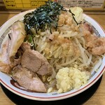 ラーメン豚山 - 料理写真: