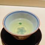364662794 - ② 虎魚アラ出汁、青柚子