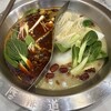 魚火鍋 唇辣道 - マーラーと白湯のスープで。胡麻ダレのつけ汁が抜群。