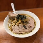 らぁめん 満来 - チャーシュー麺（大盛）