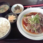 ビー イースト - 豚肉豆腐定食 ８５０円(税込)(２０１５年４月１日撮影)