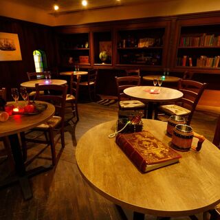 【2名】バーソロ
海賊酒場の雰囲気ある席。
10名様以上でプライベート空間。