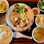 中国料理 天真 - 白身魚のヨーグルトマヨソースがけ　上から