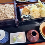 登喜和 - 料理写真:野菜天ざるそば