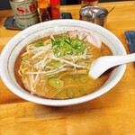 すすきの亭 - 料理写真:味噌ラーメンの登場です