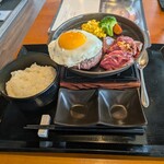 とろけるハンバーグ 福よし - 料理写真: